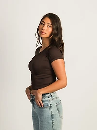 HARLOW RIBBED SEAMLESS TEE - CHOCOLATE