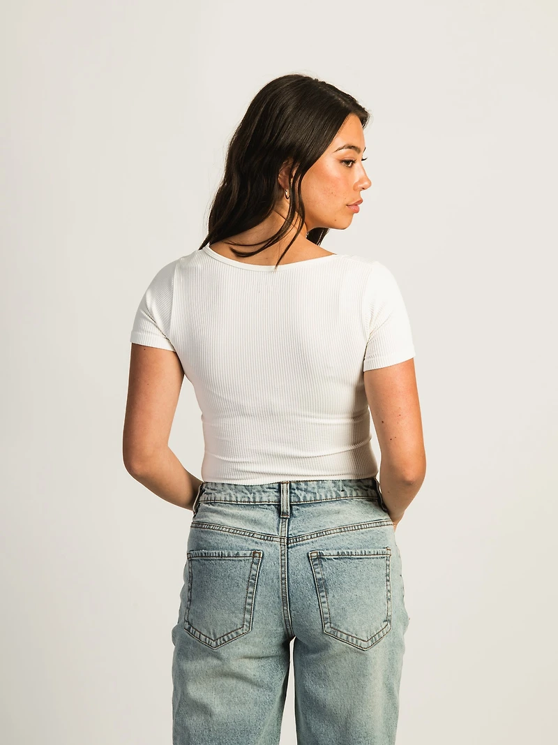 HARLOW SQUARENECK SEAMLESS TEE - OFF WHITE
