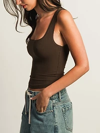 HARLOW ESSENTIAL LUXE TANK TOP - CHOCOLATE