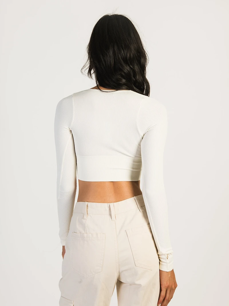 HARLOW TORI VNECK SEAMLESS LONG SLEEVE - CREAM CLEARANCE