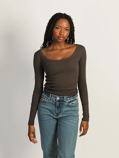 HARLOW ESSENTIAL LONG SLEEVE SCOOPNECK - CHARCOAL