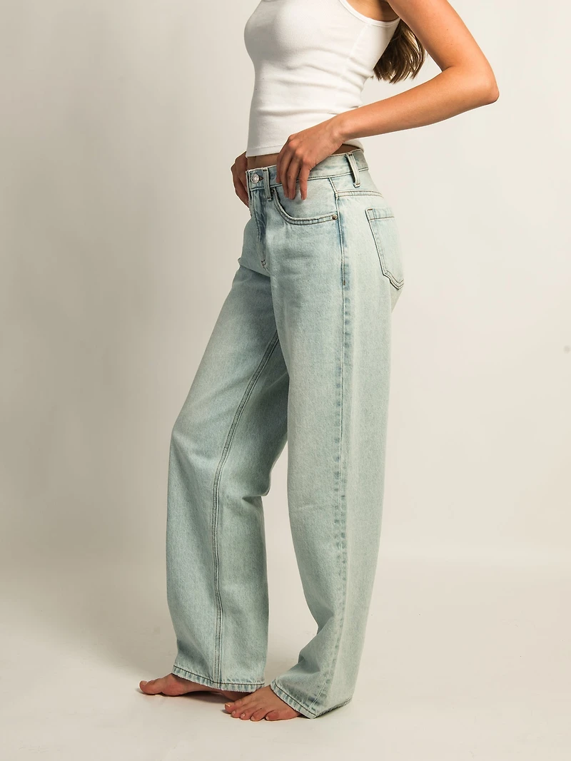 HARLOW BAGGY BOYFRIEND JEAN - LIGHT WASH DENIM