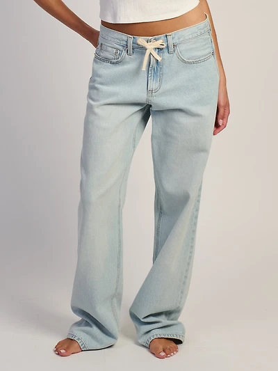HARLOW BAGGY BOYFRIEND JEAN-TIE TWIST