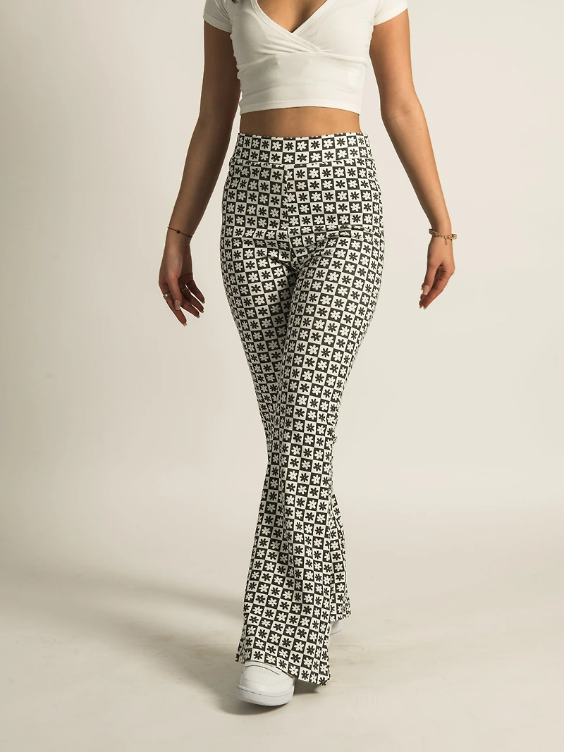 HARLOW HIGHRISE PRINT FLARE PANT - CLEARANCE