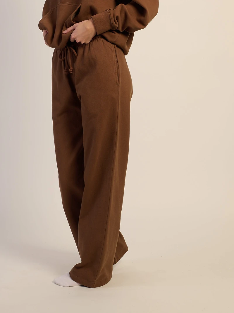 HARLOW STELLA STRAIGHT LEG SWEATPANT