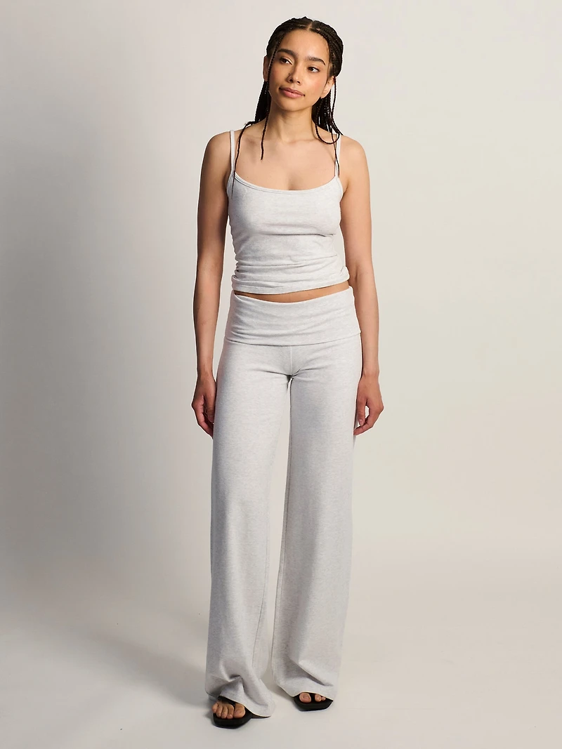 HARLOW ESSENTIAL PANTALON LARGE À PLIS - NUAGE