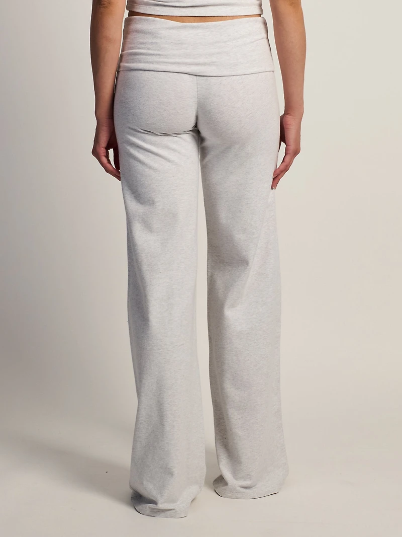 HARLOW ESSENTIAL PANTALON LARGE À PLIS - NUAGE
