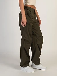HARLOW PAXTON PARACHUTE PANT - ARMY CLEARANCE