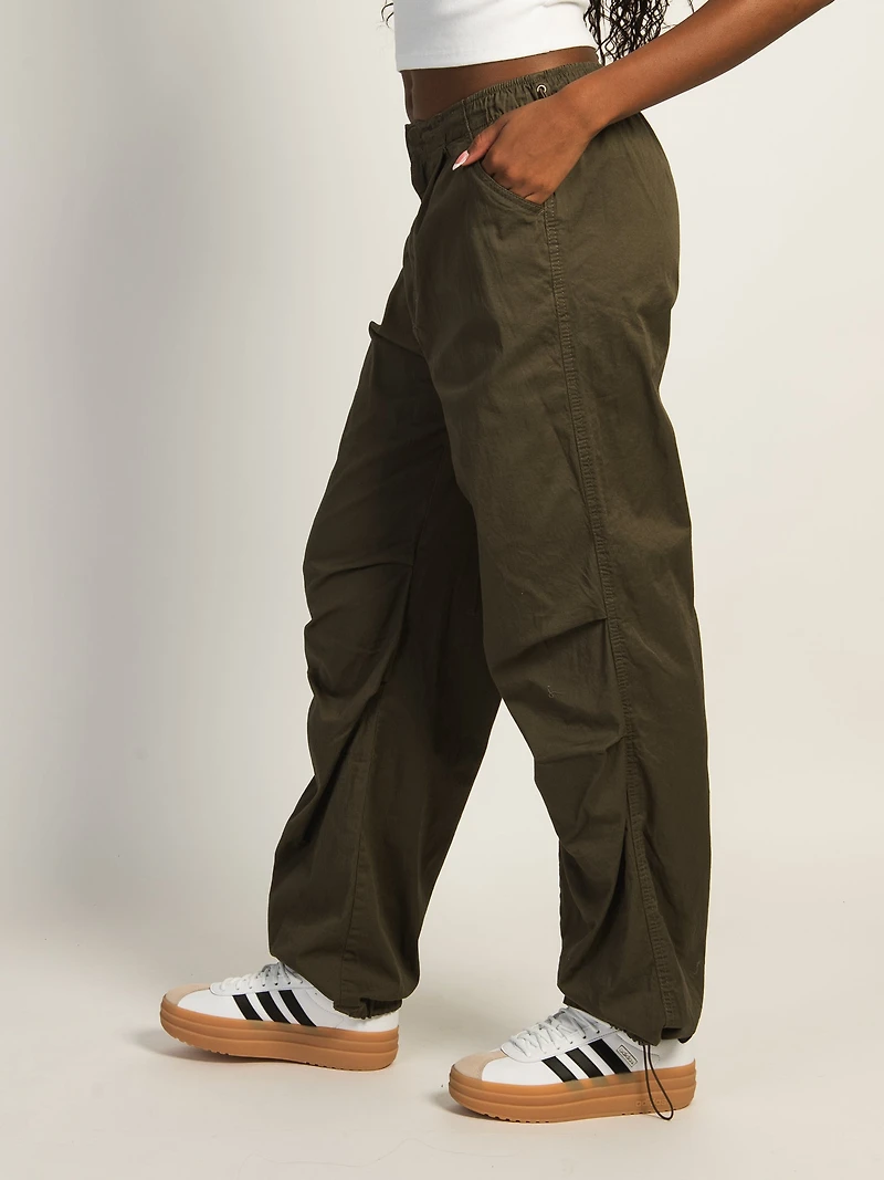 HARLOW PAXTON PARACHUTE PANT - ARMY