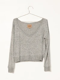 VIVENNE V-NECK - CLEARANCE