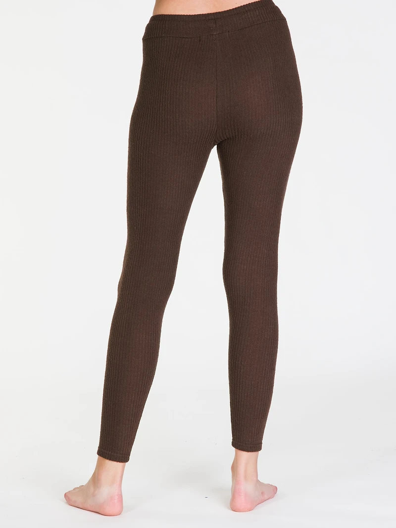 JAMBES EN PELUCHE