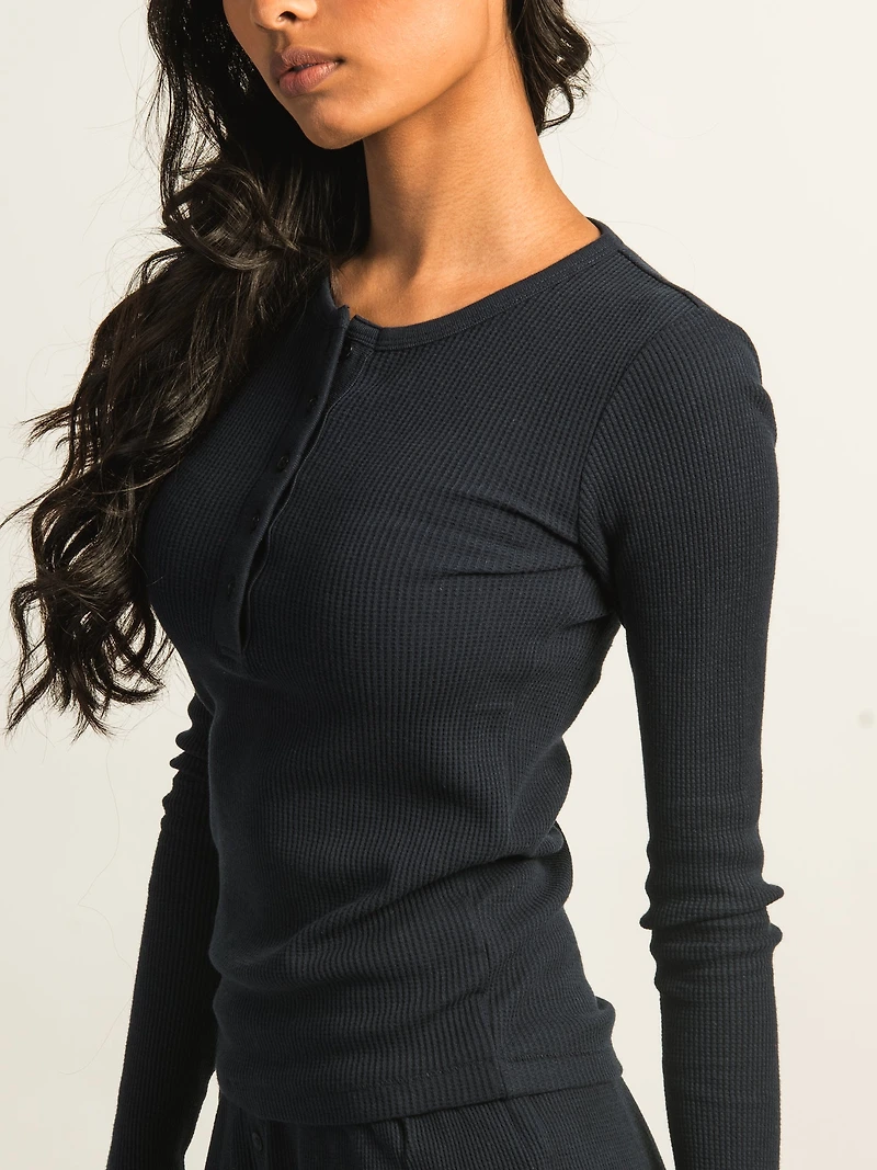 HARLOW WINNIE WAFFLE HENLEY - MARINE