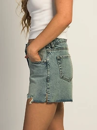 HARLOW MIDI SHORT - LIGHT WASH DENIM