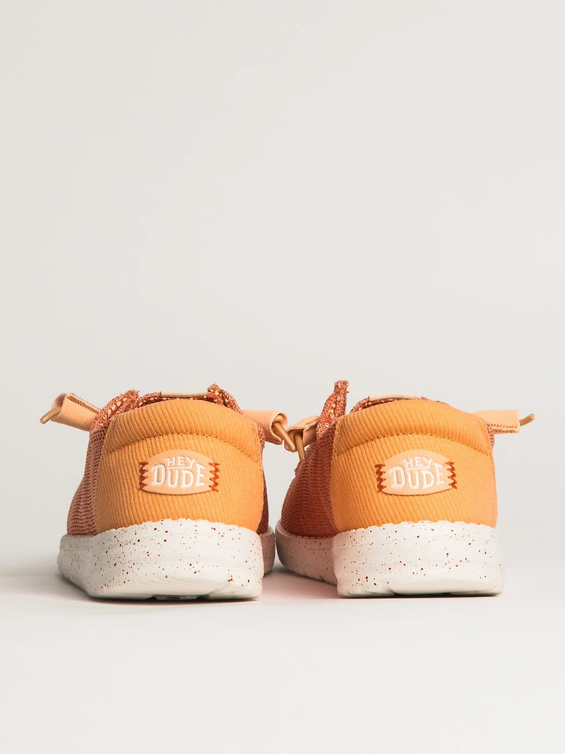 BASKETS WOMENS HEY DUDE WENDY STRETCH SOX - PEACH