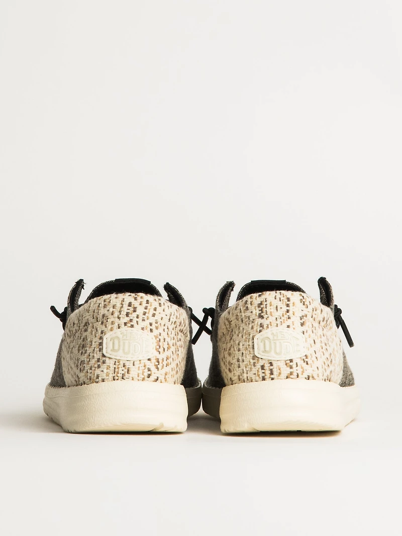 BASKETS WOMENS HEY DUDE WENDY FUNK SURF BAJA - NOIR