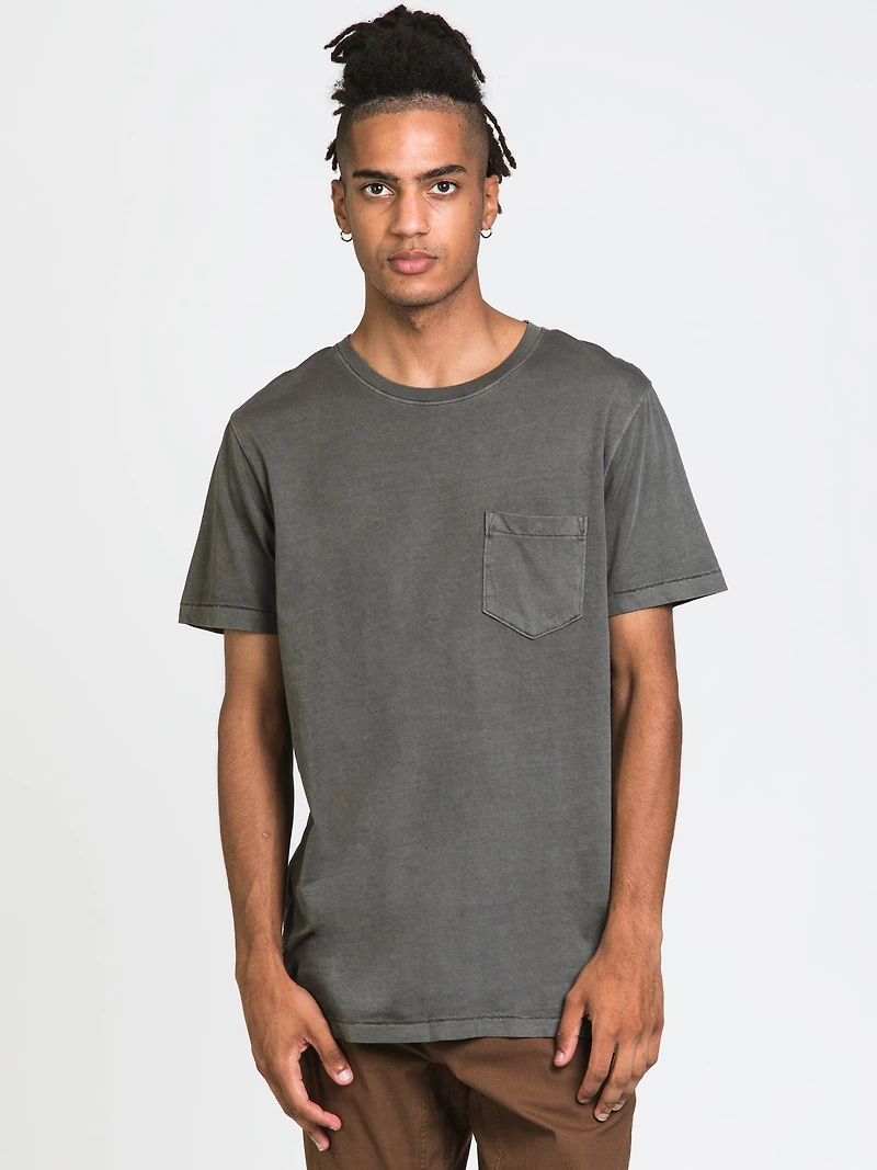 TEE-SHIRT À POCHE EN TEINTURE VÉGÉTALE POUR HOMME