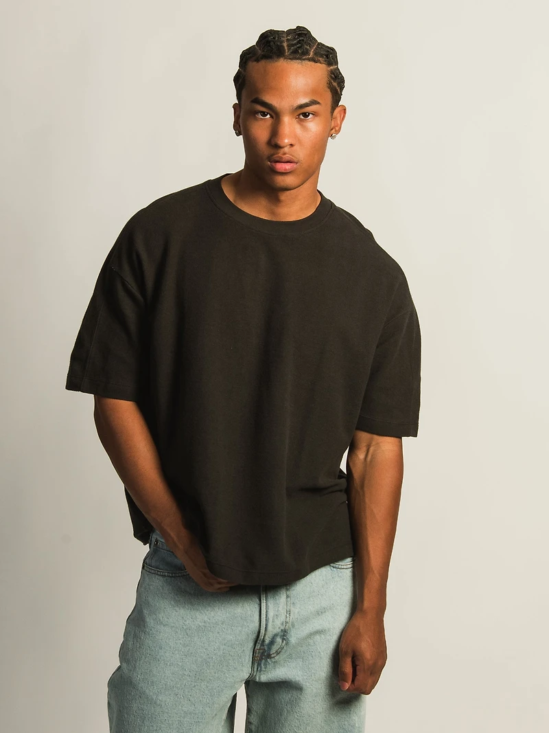 KOLBY SHORT CUT KNIT TEE- BLACK