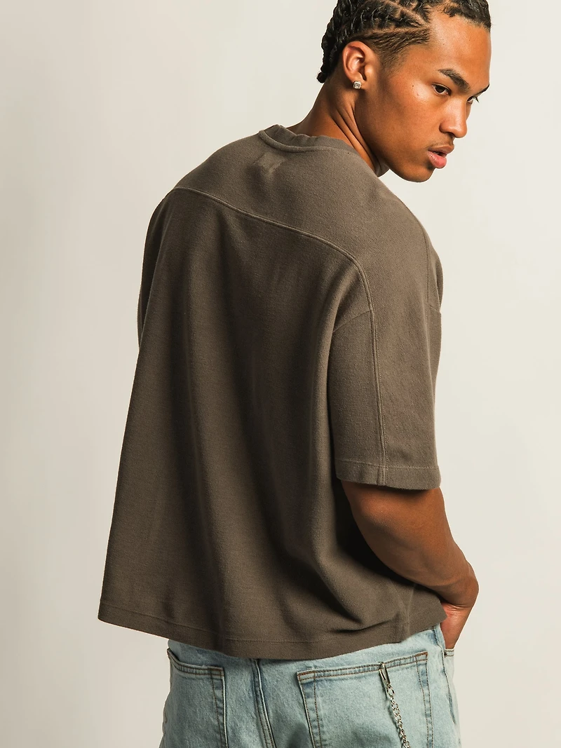KOLBY SHORT CUT KNIT TEE- IRON