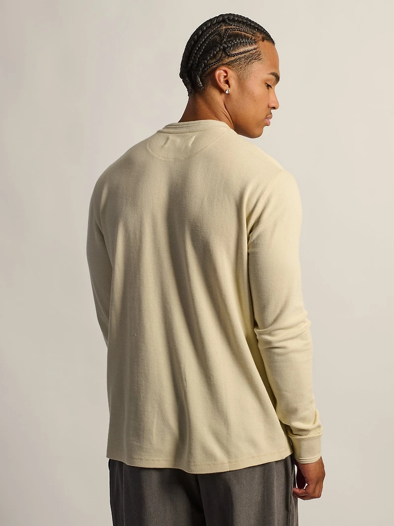 TEXTURED WAFFLE HENLEY - OFF-WHITE