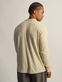 TEXTURED WAFFLE HENLEY - OFF-WHITE