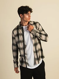 KOLBY CLASSIC PLAID BUTTON UP