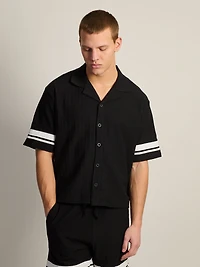 KOLBY SHORT CUT RIBBED BUTTON UP