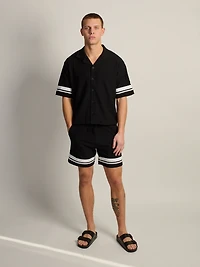 KOLBY SHORT CUT RIBBED BUTTON UP