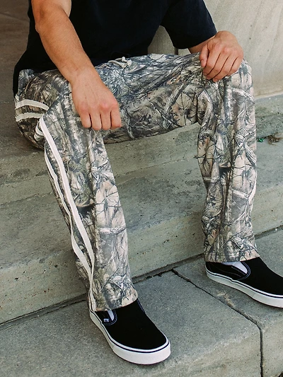 KOLBY BAGGY SWEATPANT - CAMOUFLAGE