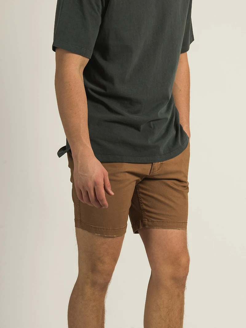 KOLBY BREAKS VOLLEY SHORT