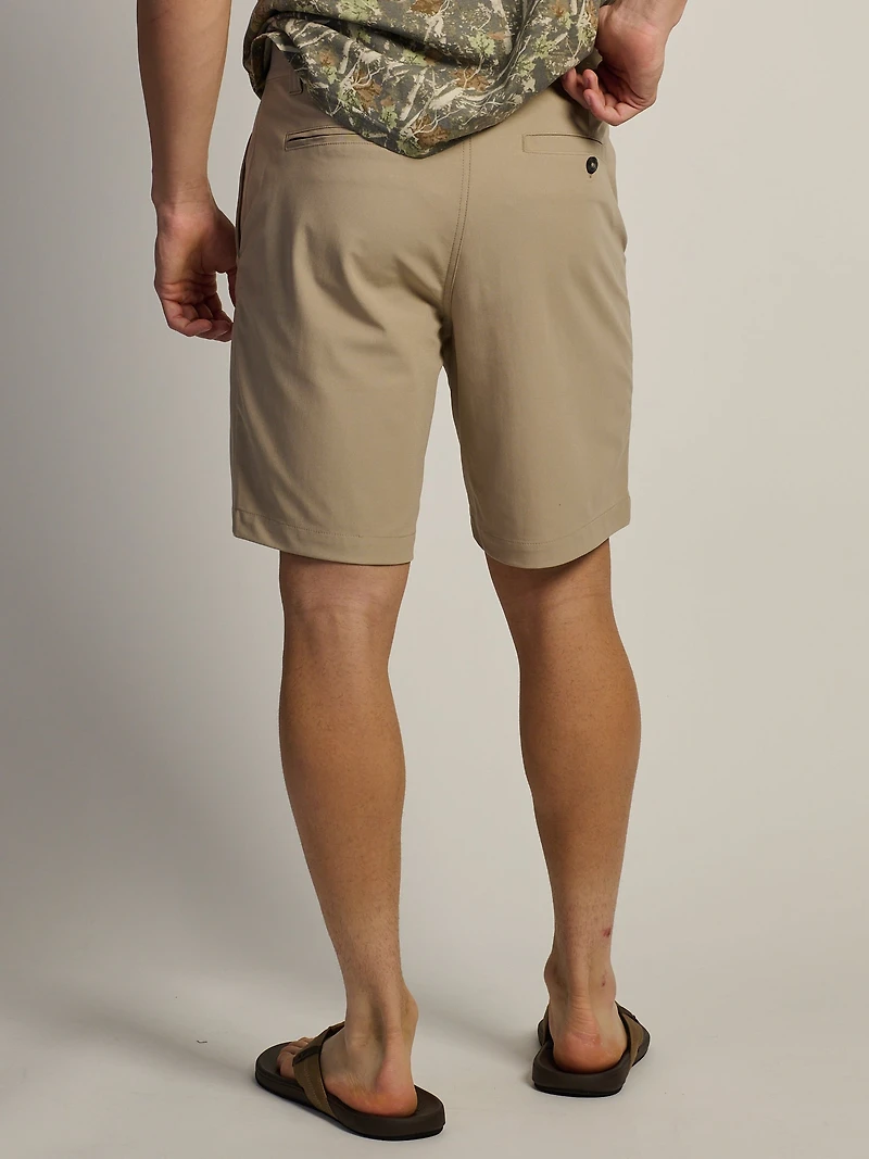KOLBY 9in STRETCH SHORT - SAND