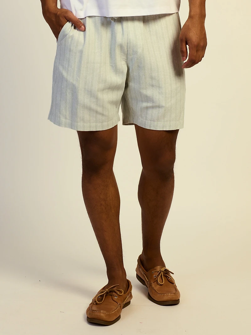 KOLBY TEXTURED SHORT - DUSTY GREEN