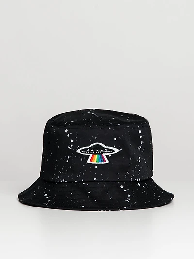 CHAPEAU DE SEAU - VAISSEAU SPATIAL