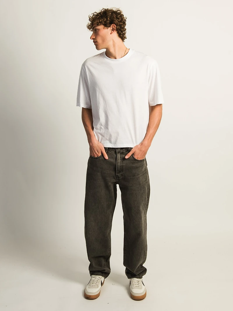LEVIS 568 LOOSE STRAIGHT 32in - BLK PRTY