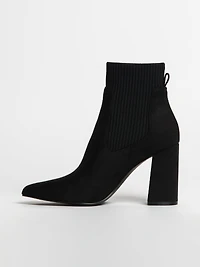 FEMME STEVE MADDEN REVENGE