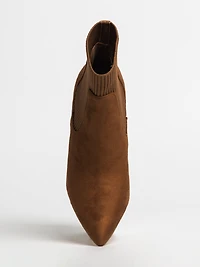 WOMENS STEVE MADDEN REVENGE BOOT - CLEARANCE