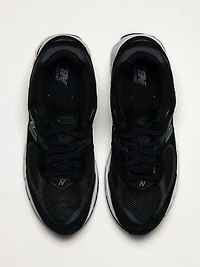 MENS NEW BALANCE 2002 SNEAKER - BLACK