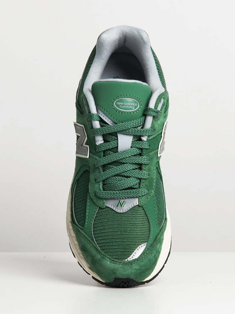 MENS NEW BALANCE THE 2002R - CLEARANCE