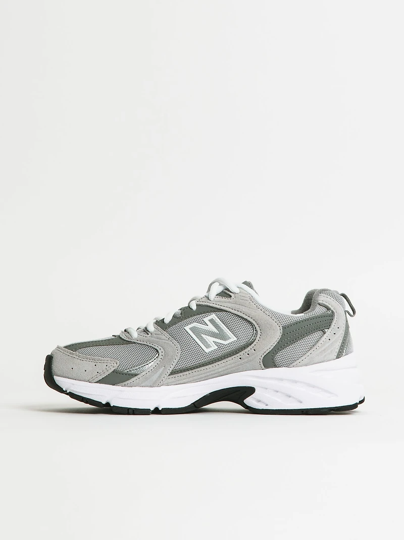 WOMENS NEW BALANCE THE 530 SNEAKER