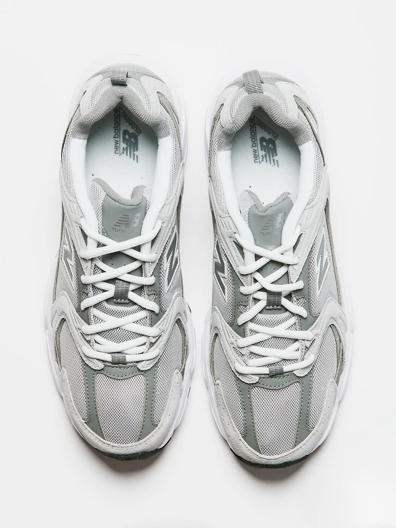 WOMENS NEW BALANCE THE 530 SNEAKER
