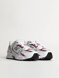 NEW BALANCE 530 POUR FEMME – BLANC/ROSE