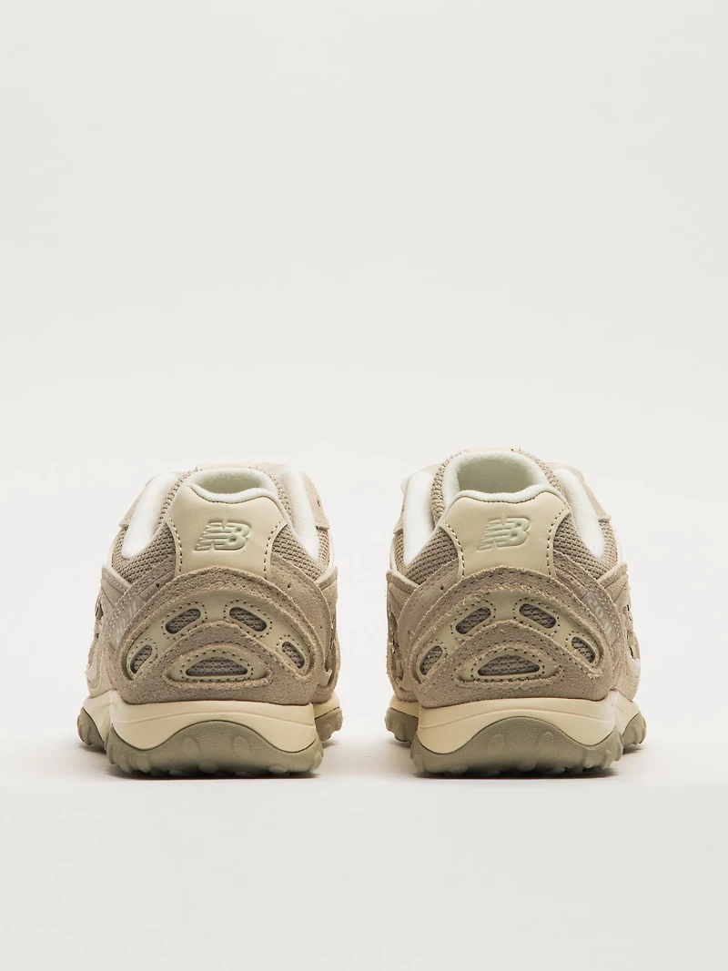 WOMENS NEW BALANCE THE 204L - SEA SALT