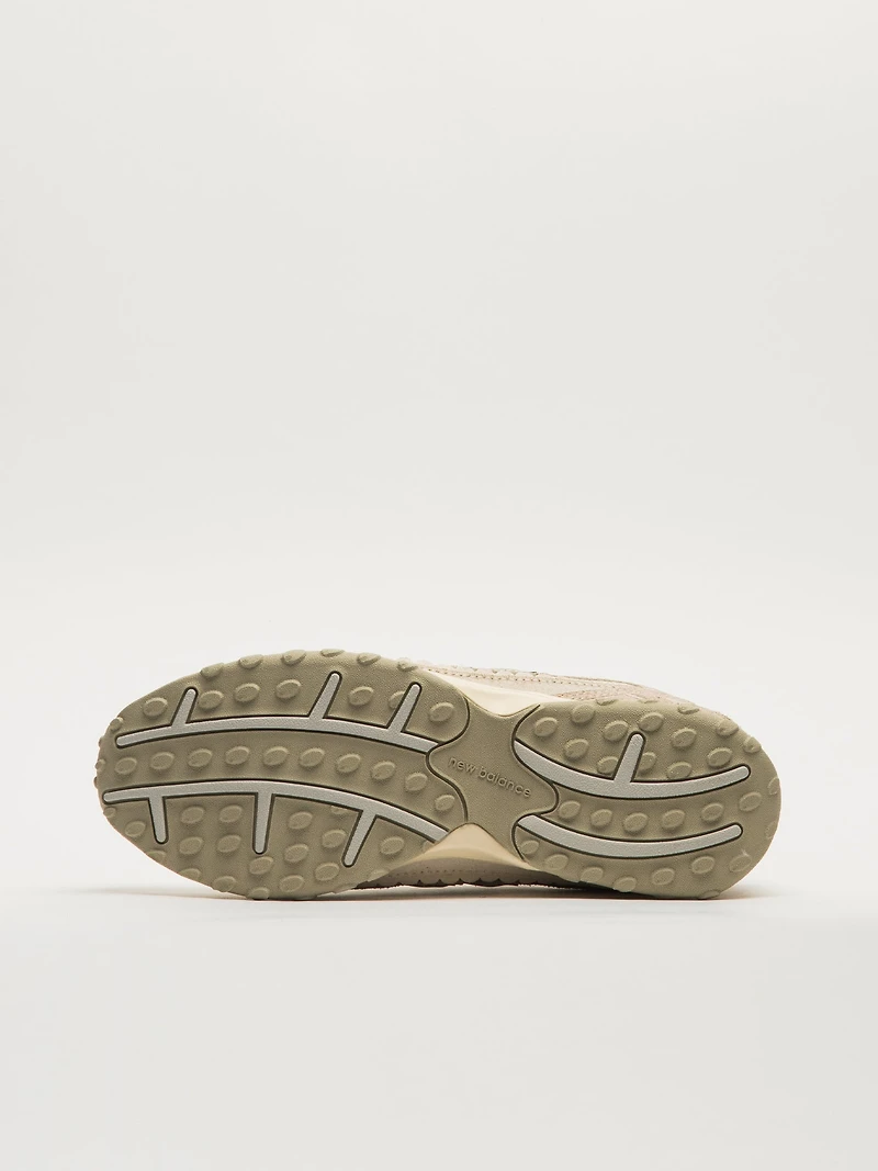 WOMENS NEW BALANCE THE 204L - SEA SALT