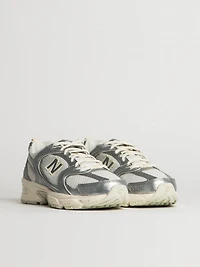 WOMENS NEW BALANCE THE 530 SNEAKER