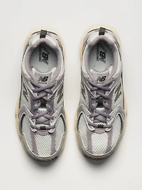 WOMENS NEW BALANCE THE 530 SNEAKER - GREY MATTER