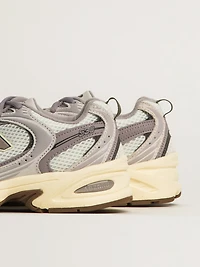 WOMENS NEW BALANCE THE 530 SNEAKER - GREY MATTER