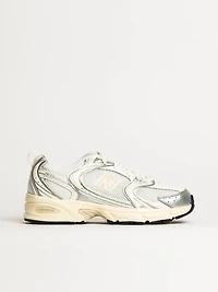 WOMENS NEW BALANCE THE 530 SNEAKER - SILVER METALLIC LINEN
