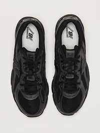 NEW BALANCE THE 740 SNEAKER - BLACK