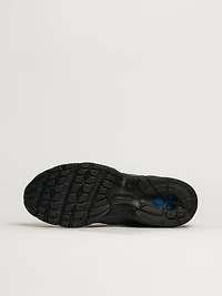 NEW BALANCE LA BASKET 740