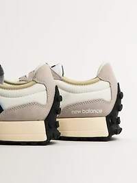 WOMENS NEW BALANCE THE 327 SNEAKER - SEA SALT/WHITE