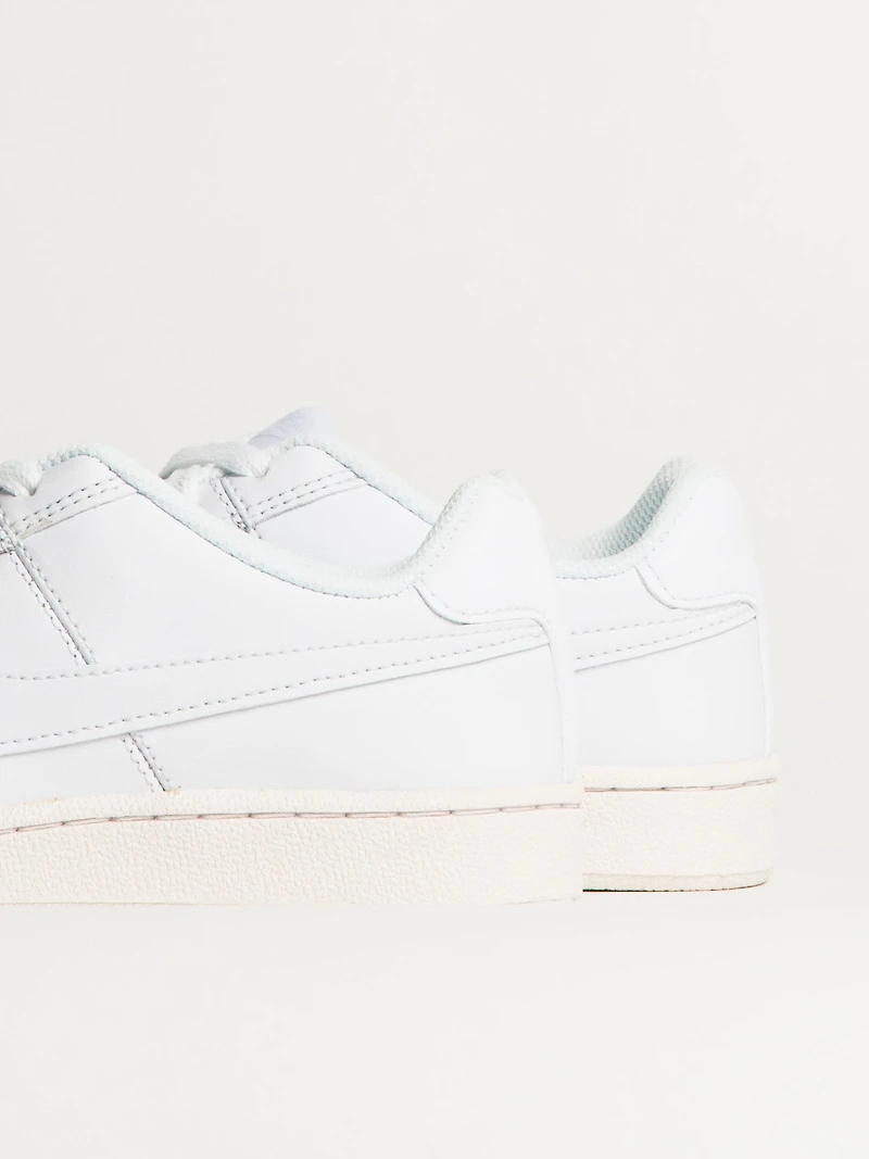 WOMENS NIKE COURT ROYALE SNEAKERS - WHITE